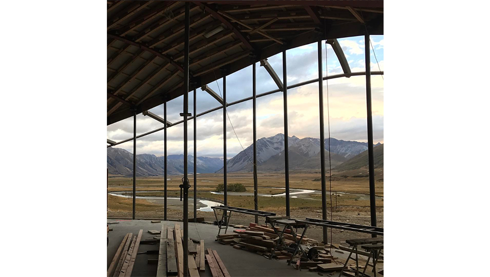 tourism roof captures main divide mountain view