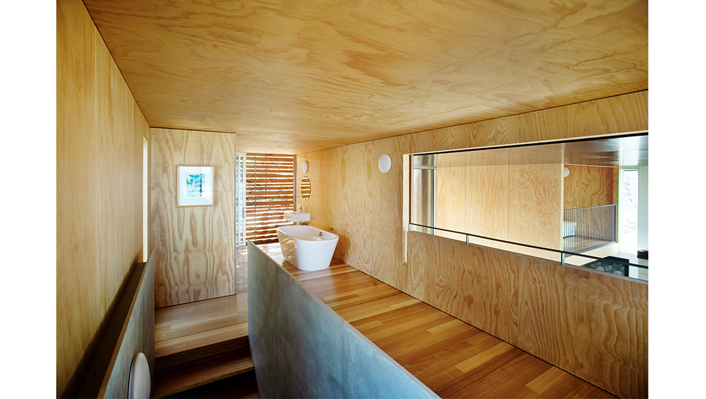 10 wood waratah weekender