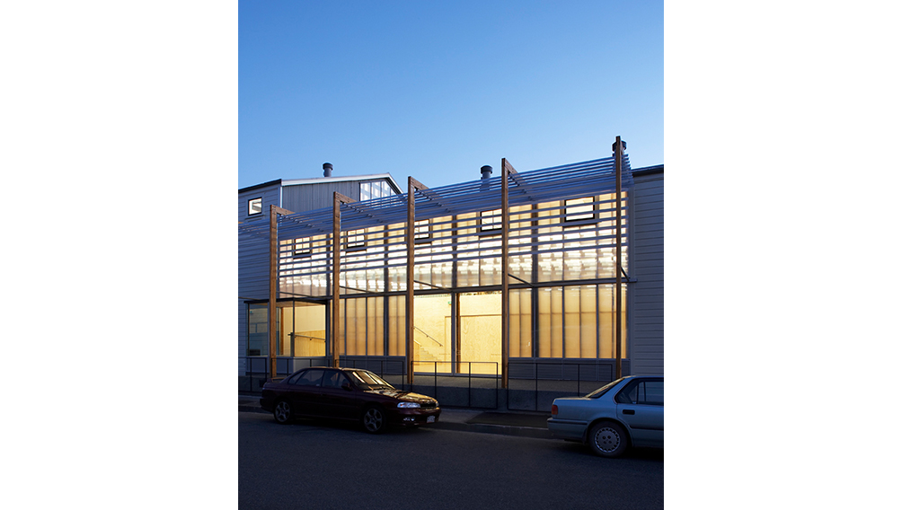 8 translucent wall timber pergola