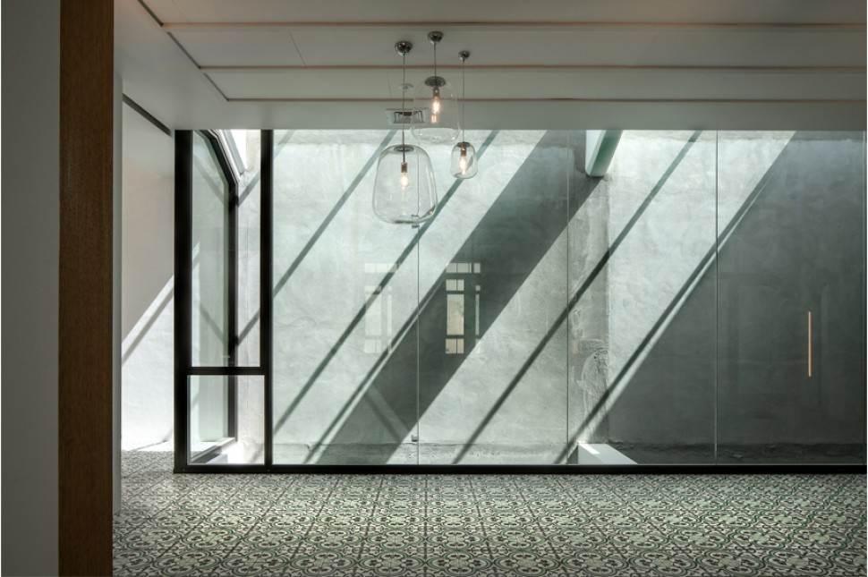 22 antipodes Light filled conservatory and skyligh