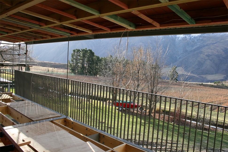 balustrade cantilevered front