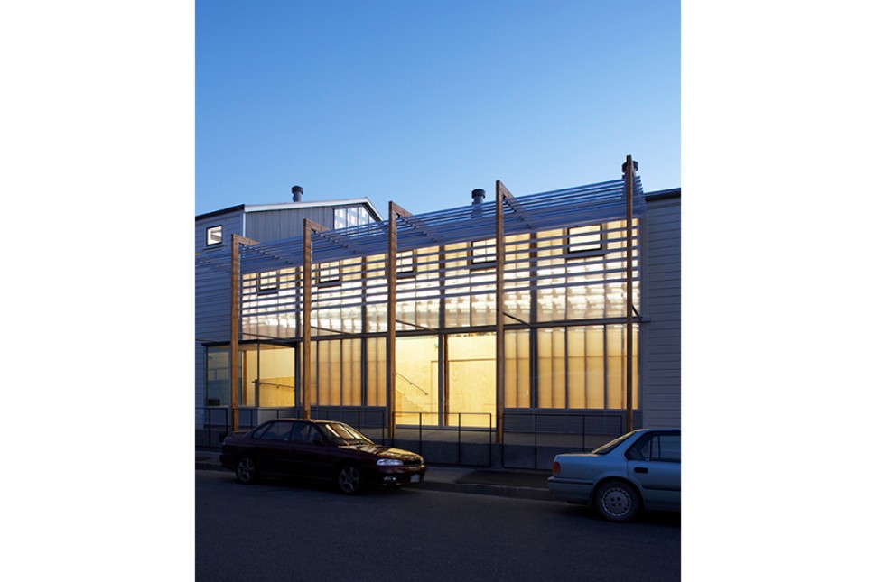 8 translucent wall timber pergola