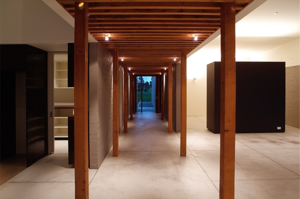 WS C DH Hall int