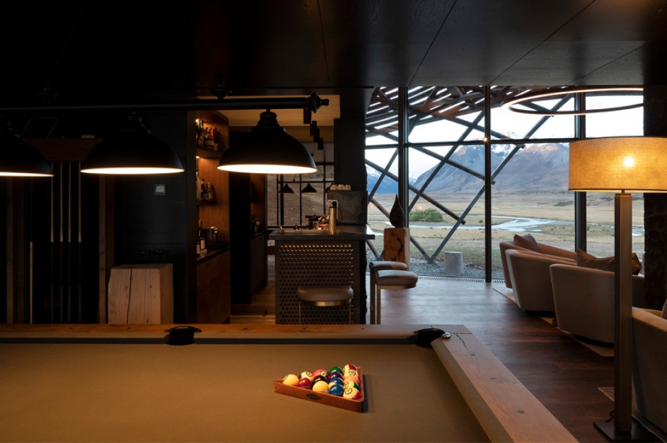 lindis lodge pool table